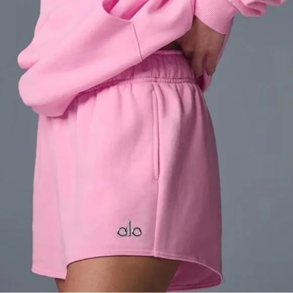 Alo Yoga Sweet Pink Accolade Shorts - Picture 3 of 10